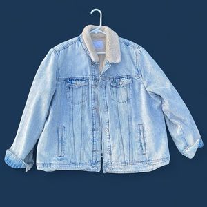 OLD NAVY PUFFY JACKET